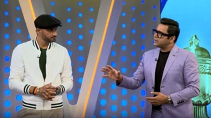 Hardik advised to repeat T20 World Cup trick as Harbhajan, Aakash react to MI's selection headache: 'That is what he needs to do' Hardik advised to repeat T20 World Cup trick as Harbhajan, Aakash react to MI's selection headache: 'That is what he needs to do'