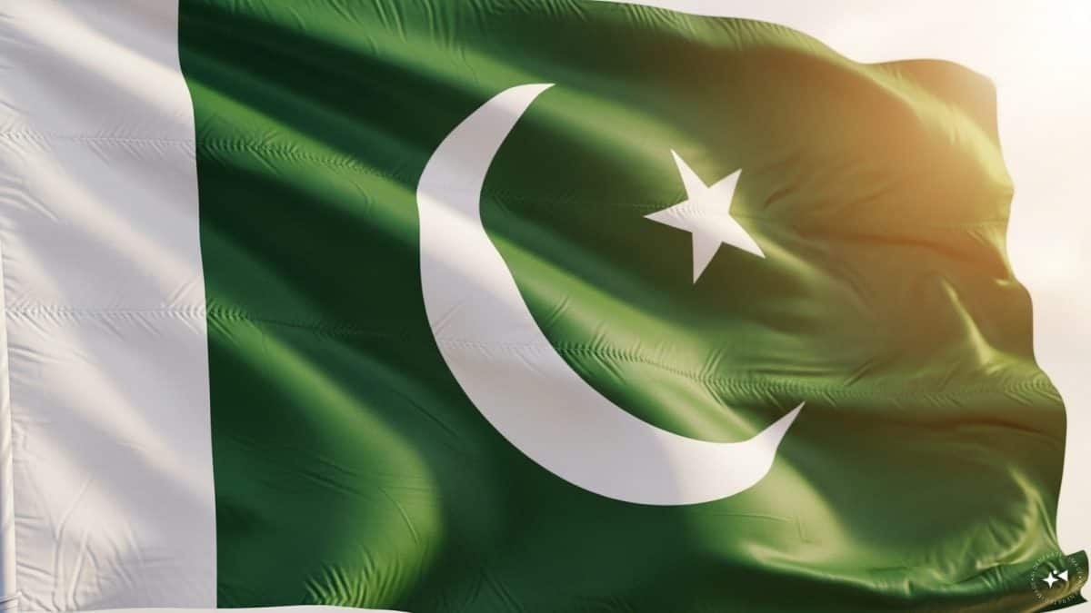 Pakistan launches strikes in Kandahar after Taliban drones target cities