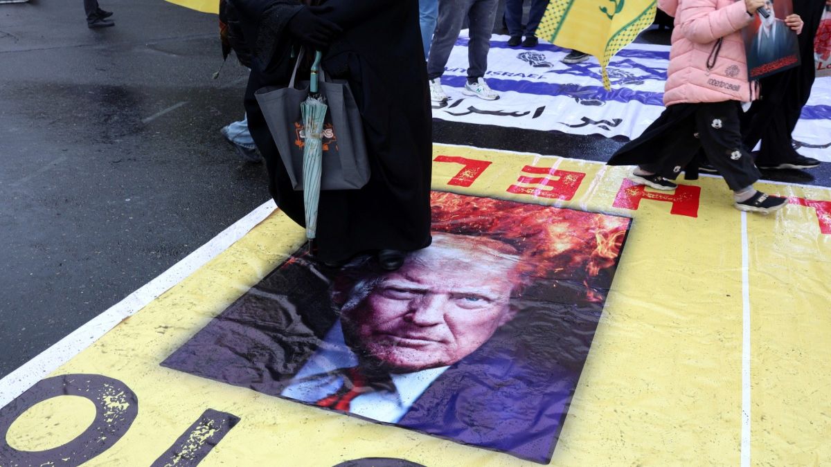 Is Trump buying time to send in troops to Iran? What’s behind the extended pause on US strikes? Is Trump buying time to send in troops to Iran? What’s behind the extended pause on US strikes?