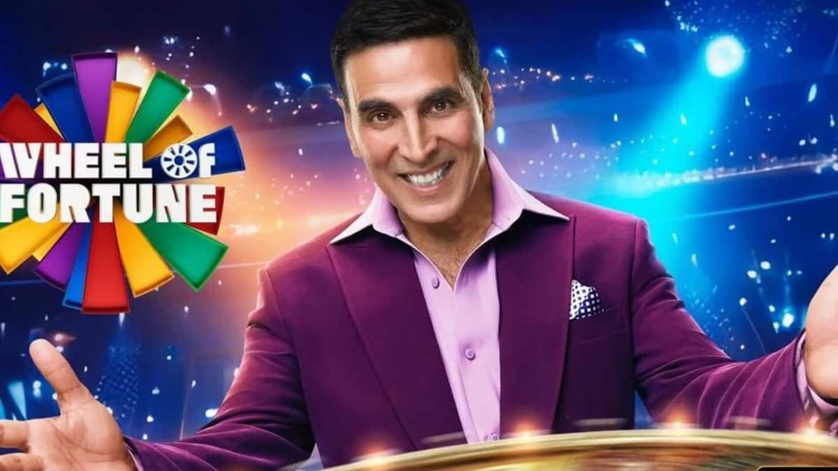 Akshay Kumar recreates his 'Bhagam Bhaag' meme on his show 'Wheel Of Fortune India' as he gears up for 'Bhagam Bhaag 2'