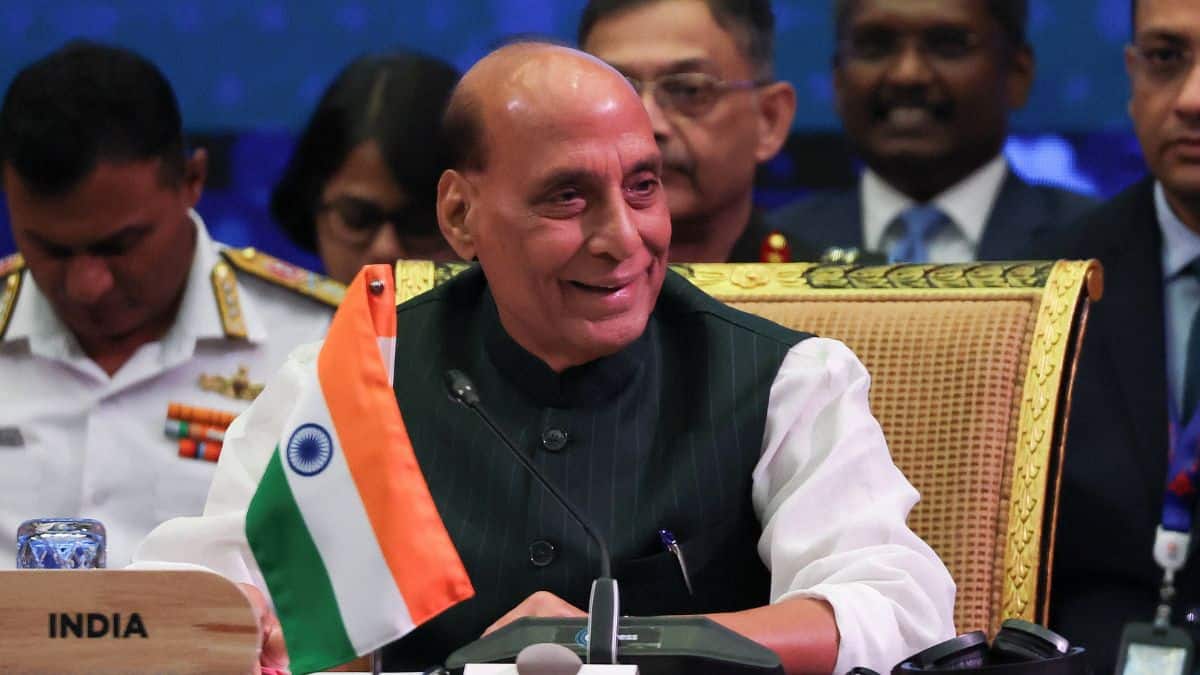 INS Udaygiri Visit Highlights India’s Defence Ties with Sri Lanka