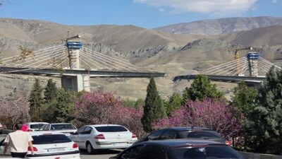 The B1 Bridge linking Karaj to Tehran, bombed by the US on 2 April. X/MAMLEKATE