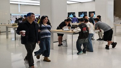 China’s services sector loses momentum in March as demand weakens. File/AFP