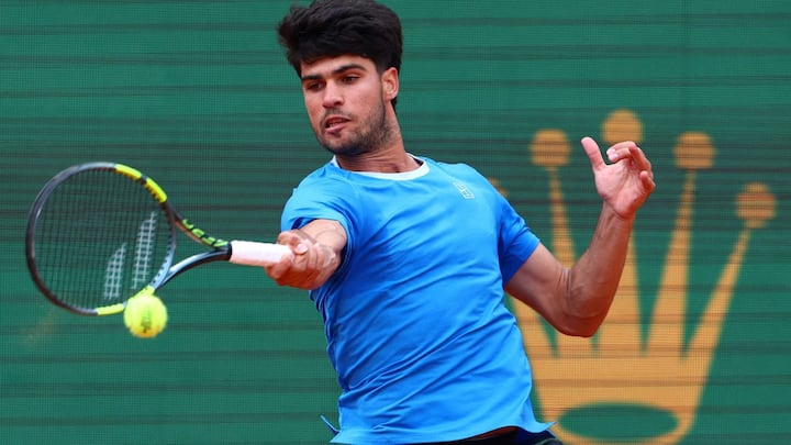 What is Carlos Alcaraz’s wrist injury? Inflammation that could rule him out of French Open