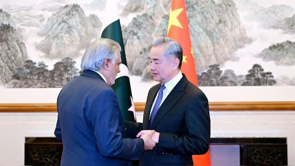 China, Pakistan urge immediate ceasefire, push to restore Hormuz shipping