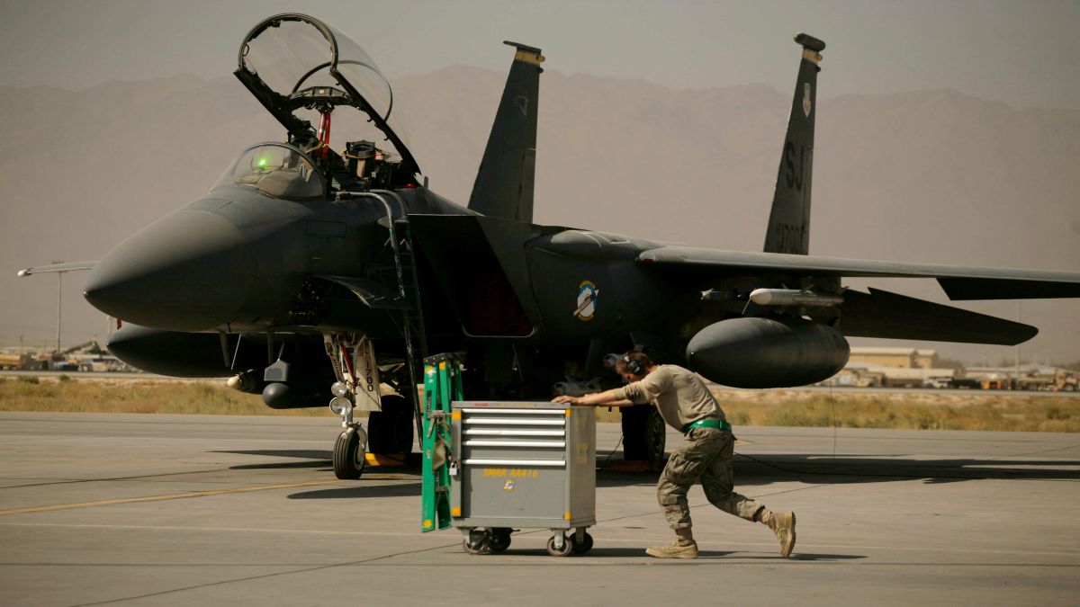 Hid in mountain crevices, dodged bounty-hunters… How US airman survived behind enemy lines in Iran Hid in mountain crevices, dodged bounty-hunters… How US airman survived behind enemy lines in Iran