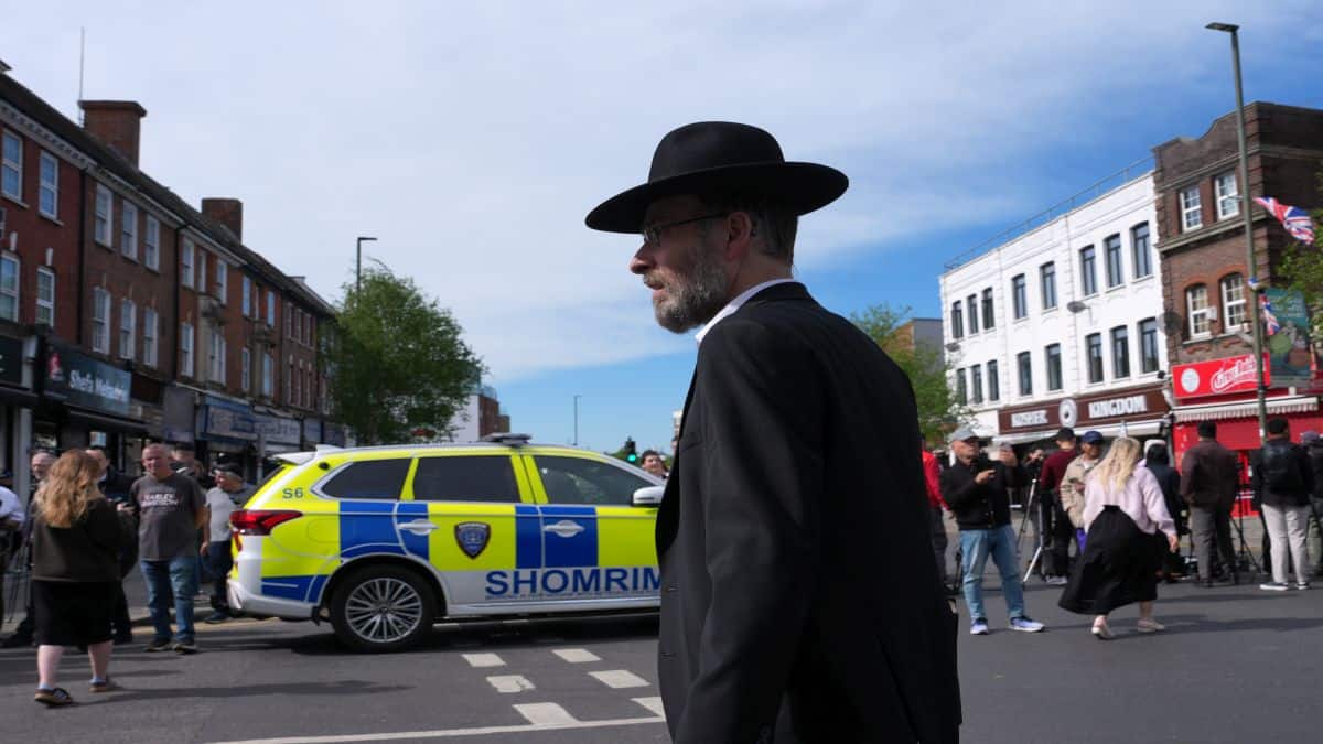 Image for HAYI: The Iran-linked group claiming responsibility for stabbing of 2 Jewish men in London