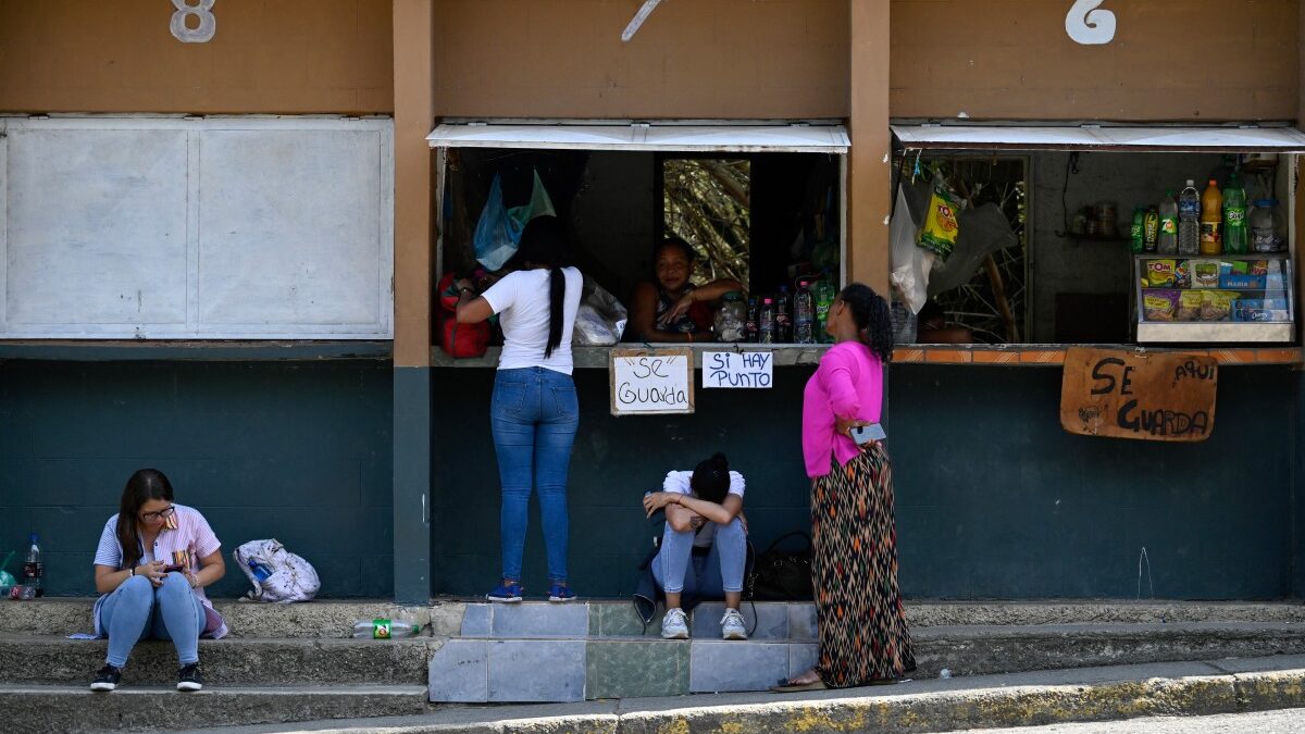 Globe at a glance: From Venezuela's prison mutiny to Delhi's heatwave
