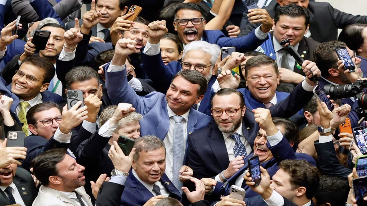 Flavio Bolsonaro nominated to challenge Lula in Brazil election