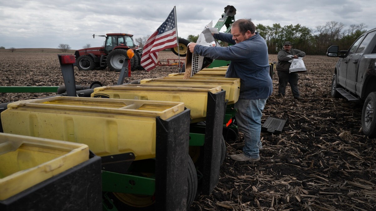 China agrees to buy at least $17 billion in US farm goods after Trump-Xi talks China agrees to buy at least $17 billion in US farm goods after Trump-Xi talks
