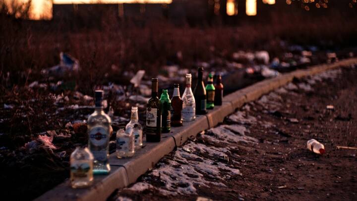 15 dead, several in critical condition after consuming poisonous liquor in Maharashtra 15 dead, several in critical condition after consuming poisonous liquor in Maharashtra
