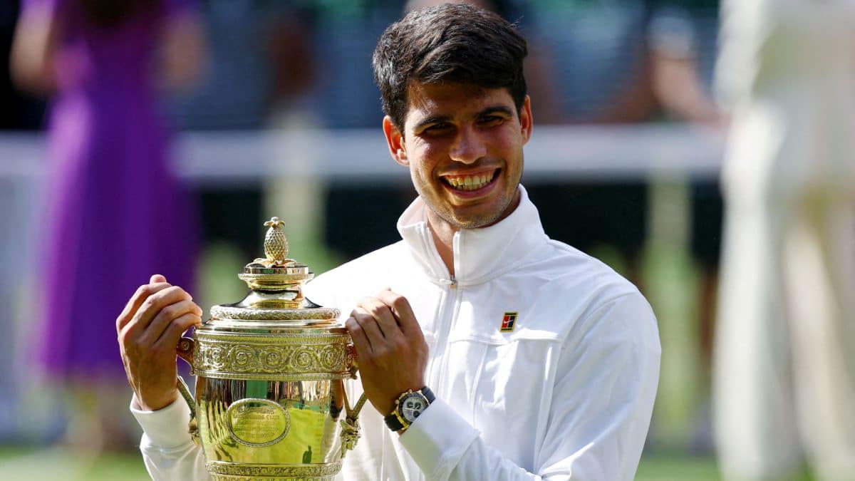 Carlos Alcaraz pulls out of Wimbledon with lingering wrist issue: 'I’m ...