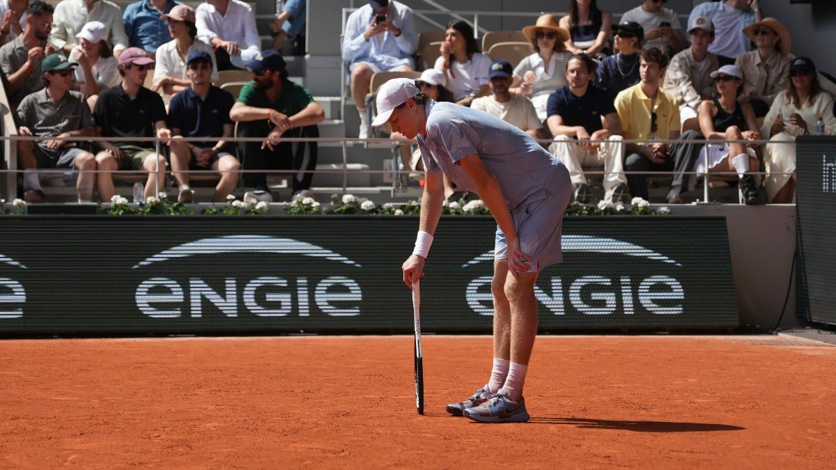 Jannik Sinner crashes out of 2026 French Open after stunning second-round loss against Juan Manuel Cerundolo