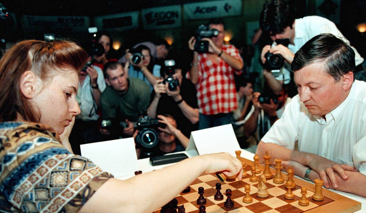 Judit Polgar vs Anatoly Karpov