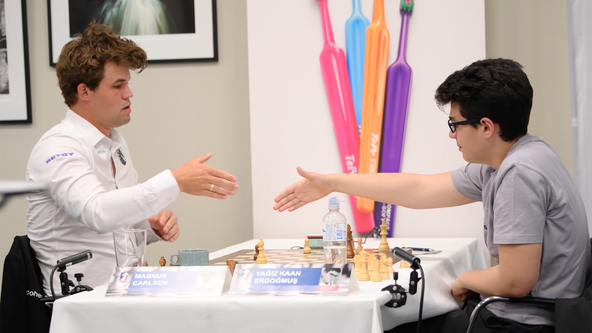 Magnus Carlsen leaves 14-year-old opponent in tears en route to winning ...