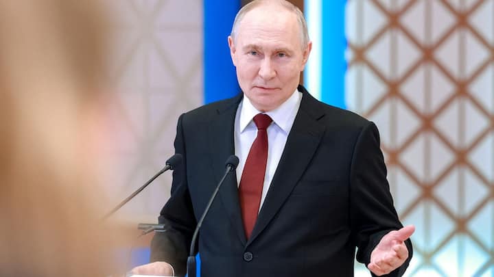 Russia’s oil and gas revenue jumps 32% to $9.3 billion in May as global crude oil prices rally Russia’s oil and gas revenue jumps 32% to $9.3 billion in May as global crude oil prices rally