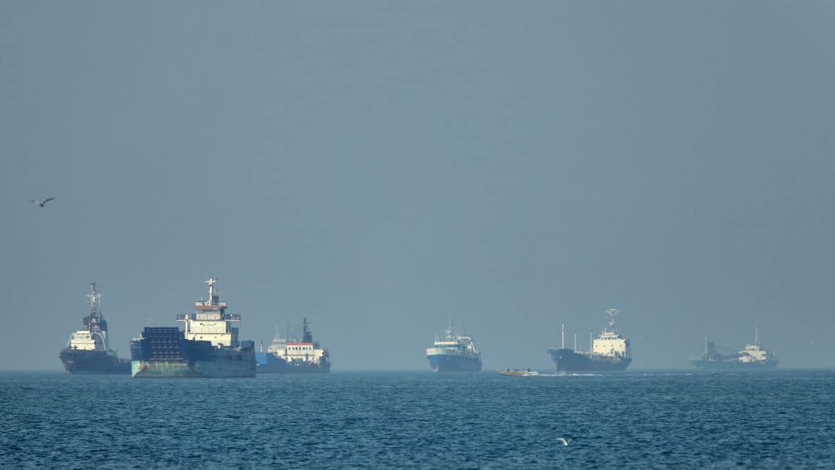 US military boards Iranian-flagged oil tanker in Gulf amid blockade tensions