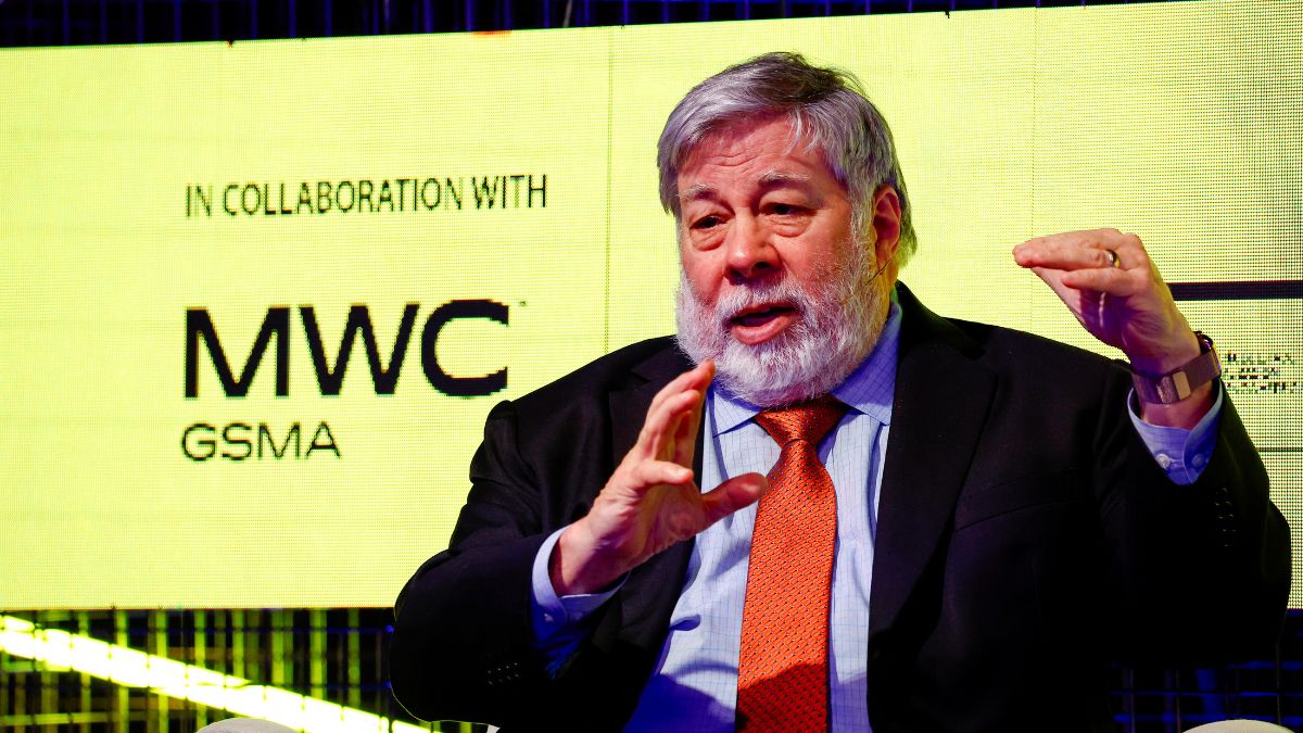 Steve Wozniak Wins Over Graduates by Championing Human Potential Over Automation