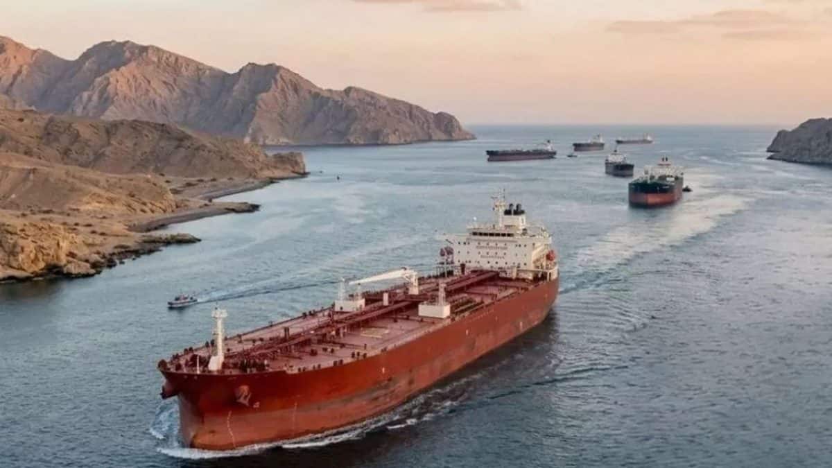 Indian Navy guides LPG tanker MV Sunshine through Strait of Hormuz