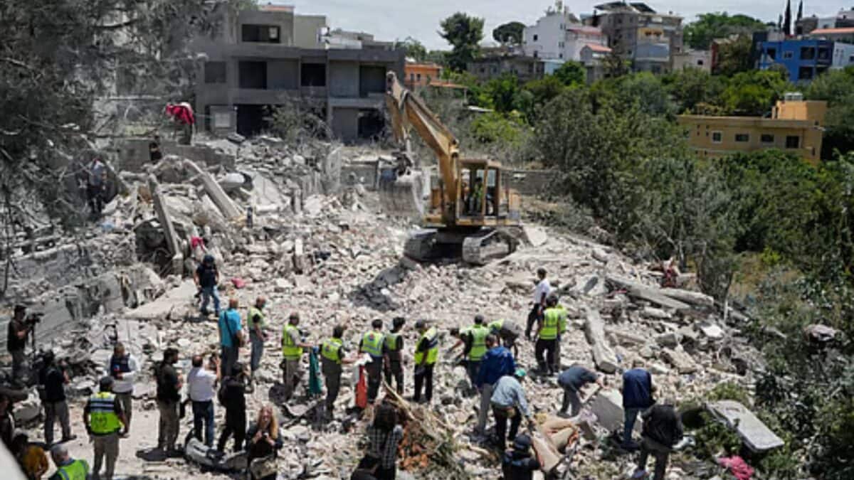 Israeli strike kills 12 as military ramps up campaign in Lebanon