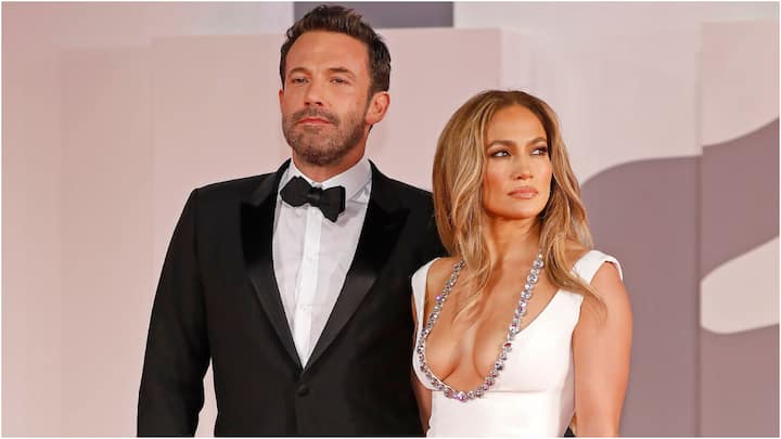 Jennifer Lopez relists Beverly Hills mansion she once shared with Ben Affleck for $50 million Jennifer Lopez relists Beverly Hills mansion she once shared with Ben Affleck for $50 million