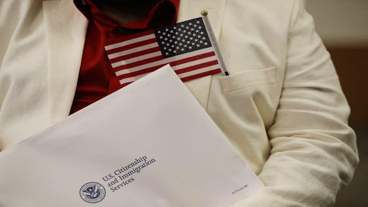 DHS clarifies green card rule, says most immigrants can remain in US ...
