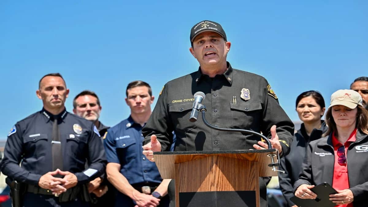 Thousands evacuated as chemical tank leaks in California
