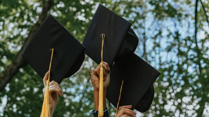 What graduation season feels like for Gen Z when the job market isn't playing along