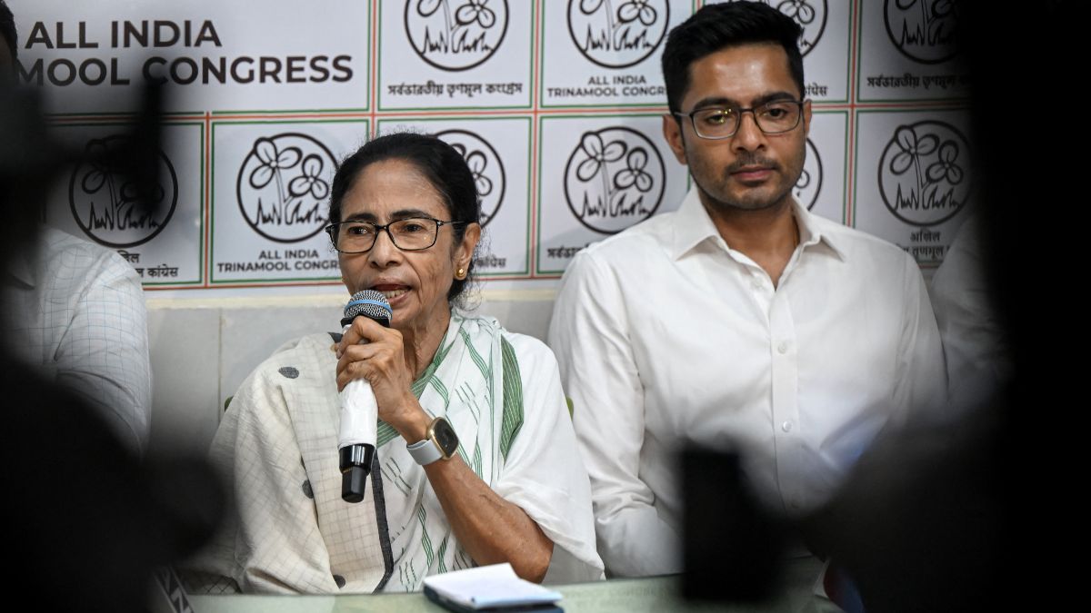 Will 'rebel' TMC MLAs split Mamata Banerjee's party? – Firstpost