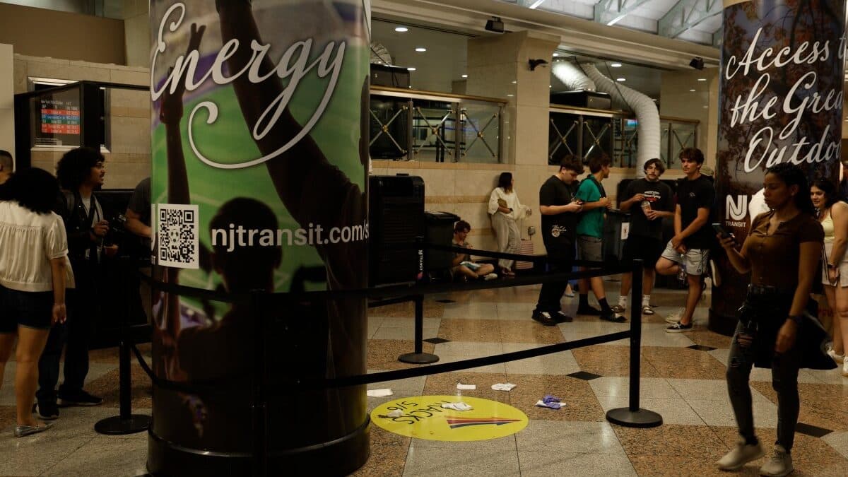 Globe at a glance: From stabbing attack at Penn Station to X