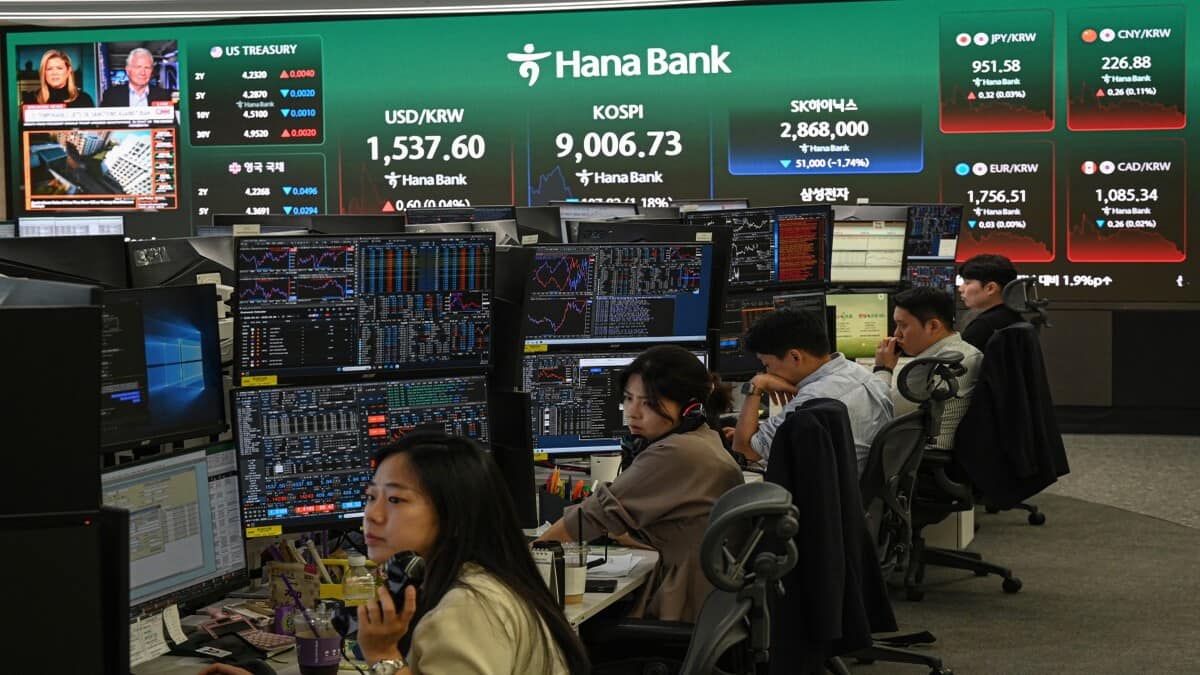 Asian markets tumble as AI trade fears deepen ahead of Big Tech earnings and Fed decision