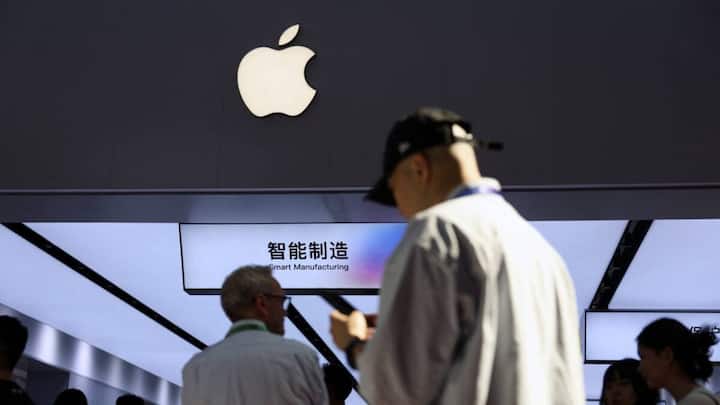 Apple fixes Hide My Email flaw that exposed users' real email addresses: Report Apple fixes Hide My Email flaw that exposed users' real email addresses: Report