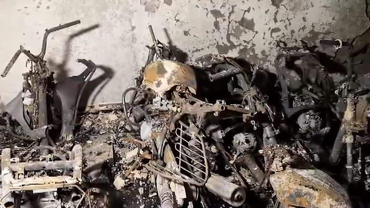 Delhi Tughlakabad fire: Three arrested, minor detained in alleged arson plot