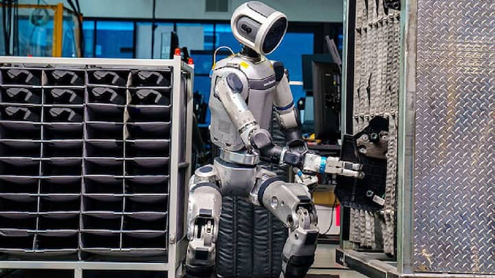 Korean workers vote to strike as Hyundai plans to deploy Atlas Humanoid robots Korean workers vote to strike as Hyundai plans to deploy Atlas Humanoid robots