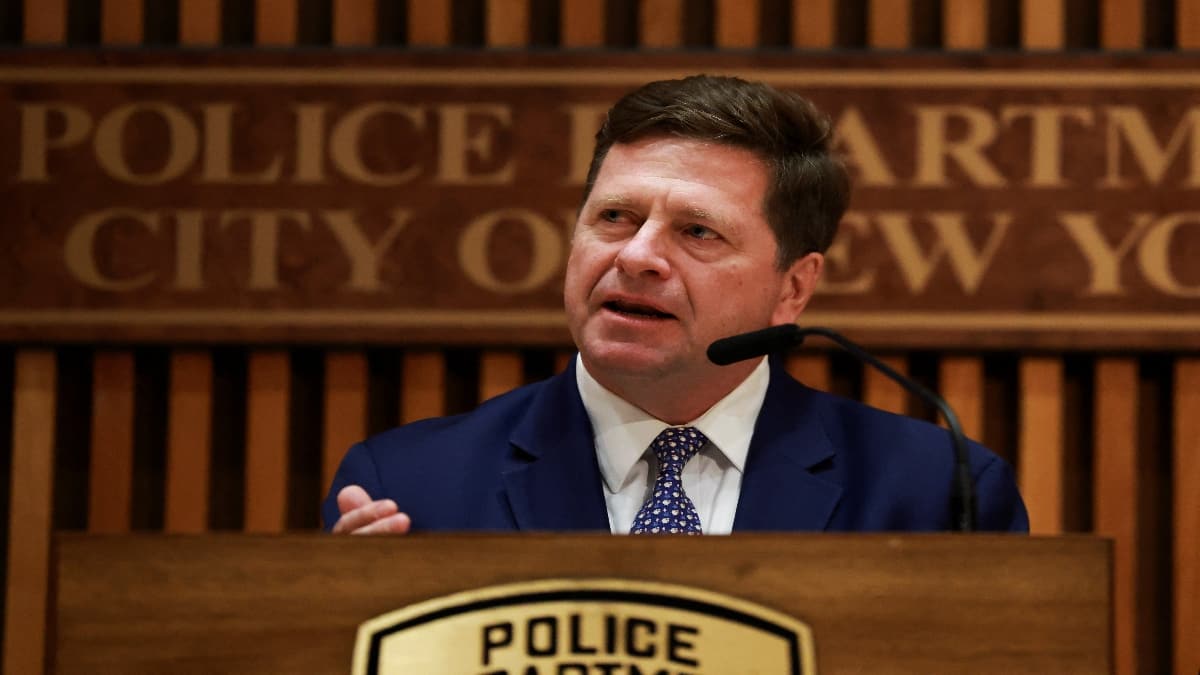 Trump nominates Jay Clayton as new intel chief aft
