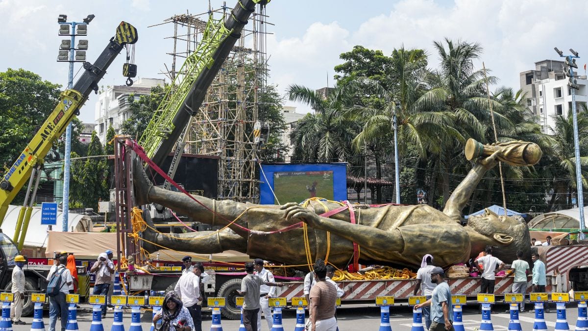 Lionel Messi’s 70-foot statue in Kolkata removed less than a year after inauguration | WATCH