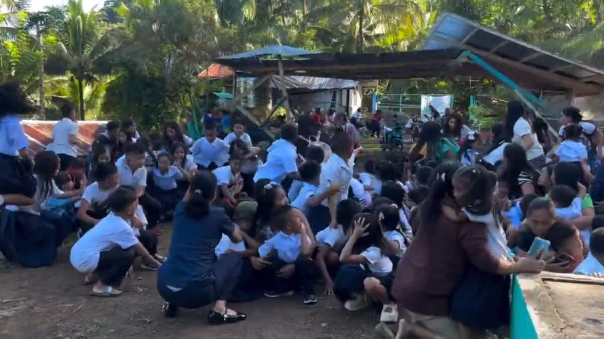 Philippines earthquake: Panic at school assembly as stronges