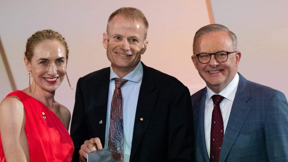 Renowned cancer researcher Richard Scolyer dies at 59 after 