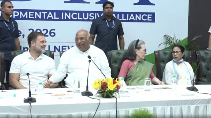 INDIA bloc holds first major revival meeting in months; Kharge, Sonia Gandhi, Rahul Gandhi and Mamata Banerjee attend INDIA bloc holds first major revival meeting in months; Kharge, Sonia Gandhi, Rahul Gandhi and Mamata Banerjee attend