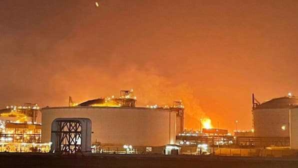 Major explosion at Qatar's Ras Laffan gas hub leaves 54 injured, 18 workers missing | Video