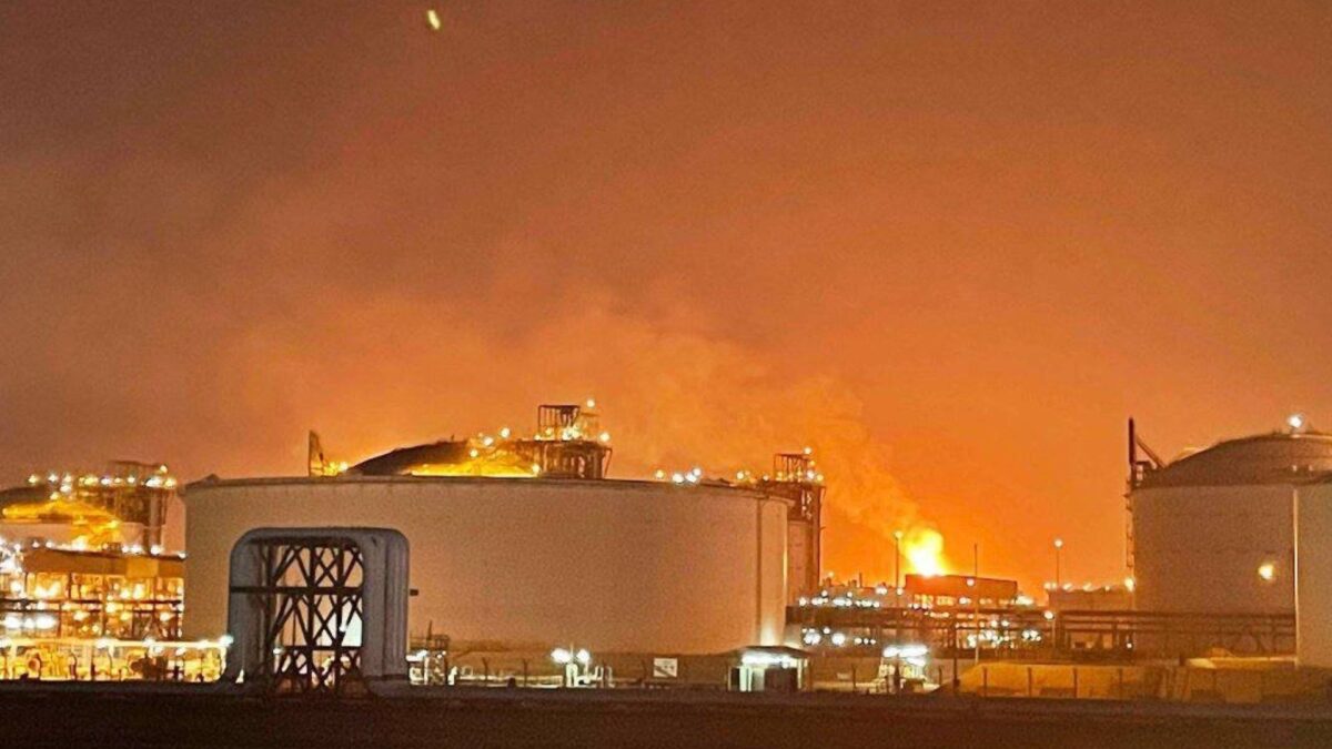 Major explosion at Qatar's Ras Laffan gas hub leaves 54 injured, 18 workers missing | Video