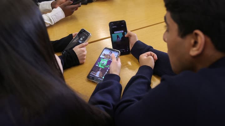 After Australia, why is the UK banning social media for under-16s? How will it work? Firstpost Image
