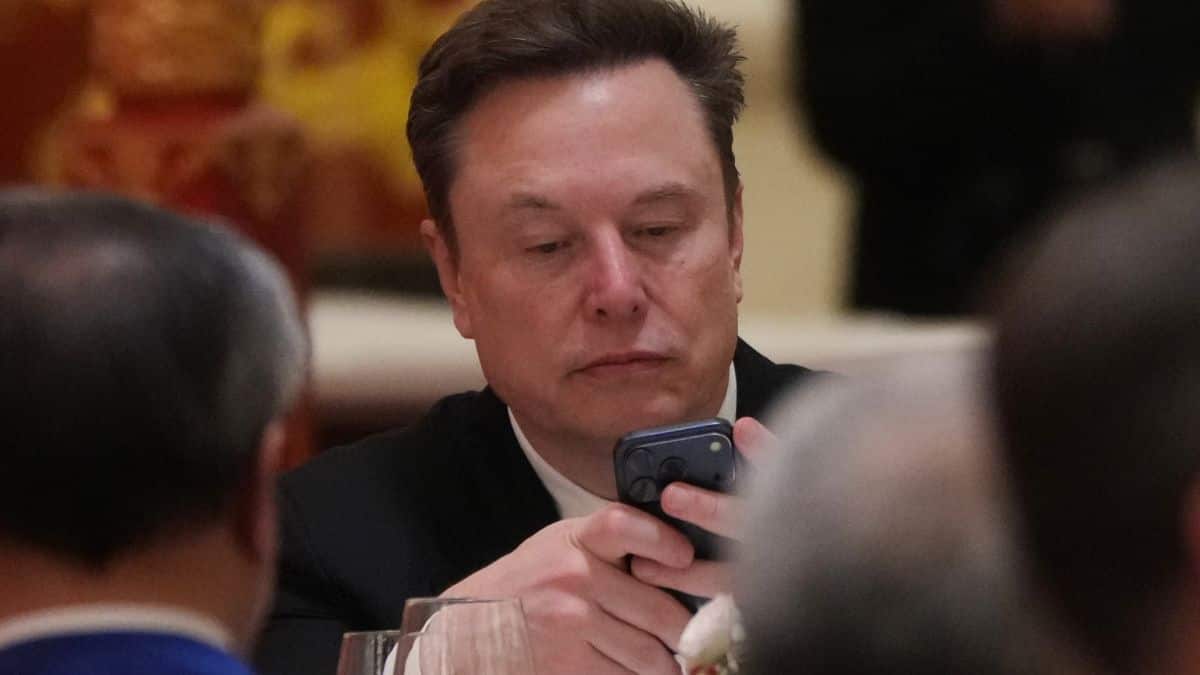 SpaceX Changes AI Data Center Strategy, Emphasizing Backup and Cooling