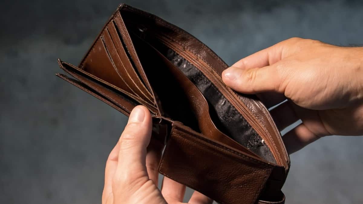 Pune Family's ₹2.2 Lakh Monthly Expenses Fuel Debate