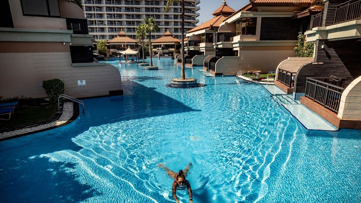 Dubai’s luxury hotels lean on staycations as regional confli