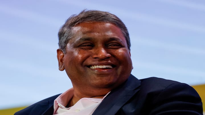HCLTech boss C Vijayakumar's Rs 176 crore pay makes him India's highest-paid IT CEO HCLTech boss C Vijayakumar's Rs 176 crore pay makes him India's highest-paid IT CEO