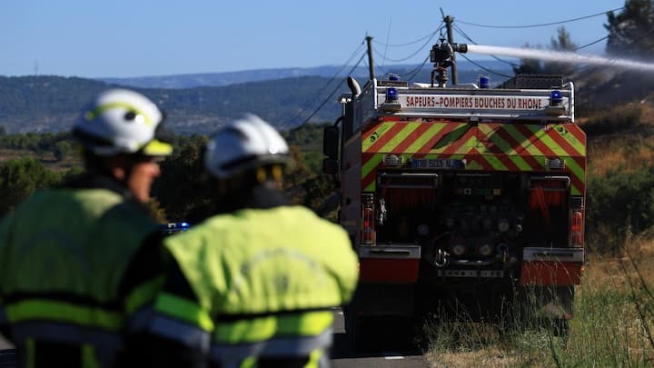 France battles wildfires as heatwave grips Europe | Watch France battles wildfires as heatwave grips Europe | Watch