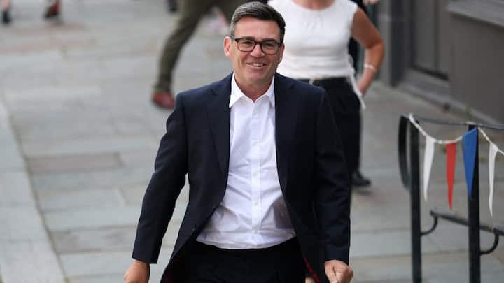 Andy Burnham enters 10 Downing Street: ‘King of the North’ becomes UK prime minister, vows stability Andy Burnham enters 10 Downing Street: ‘King of the North’ becomes UK prime minister, vows stability
