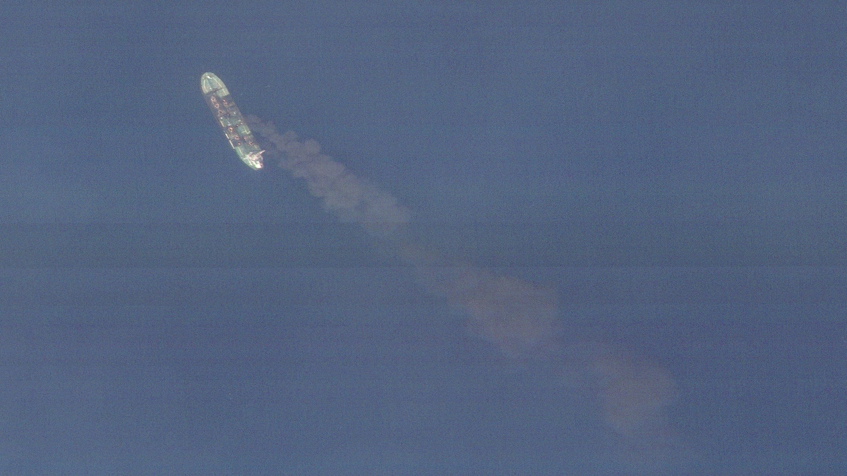 Houthi attacks hit Red Sea shipping as Hormuz traffic falters. File/Reuters