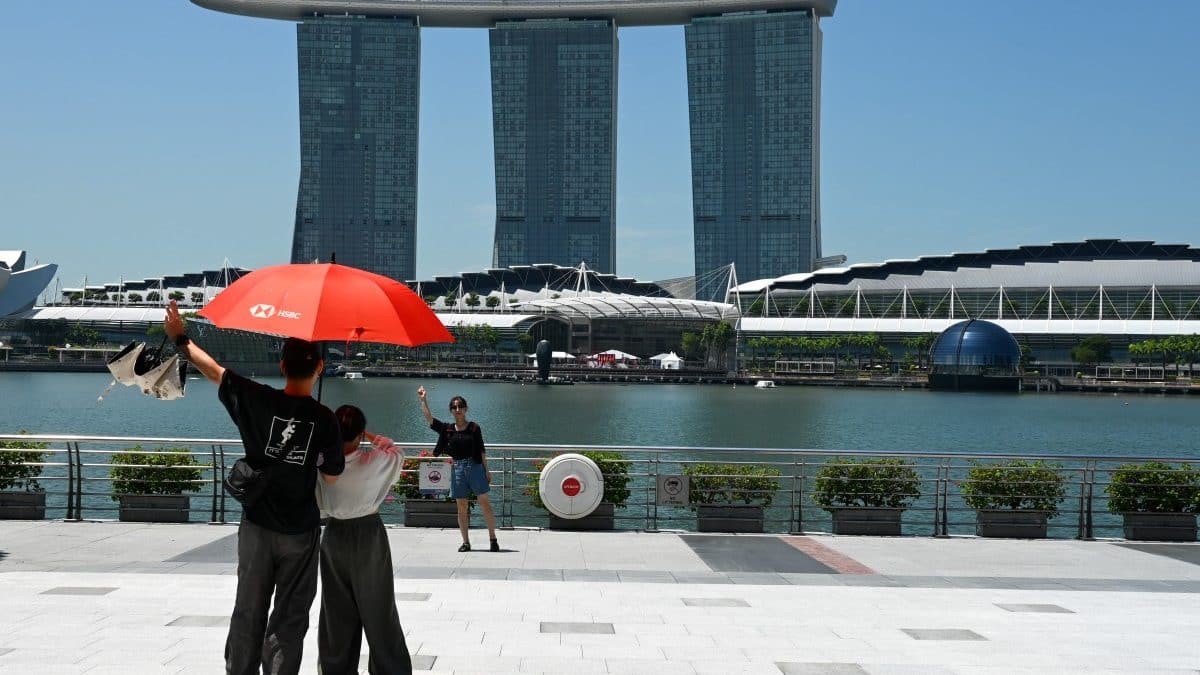 Balaji Srinivasan Moves to Singapore